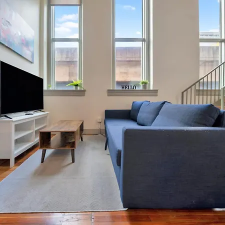 Bright And Modern Loft In Louisville # 209
